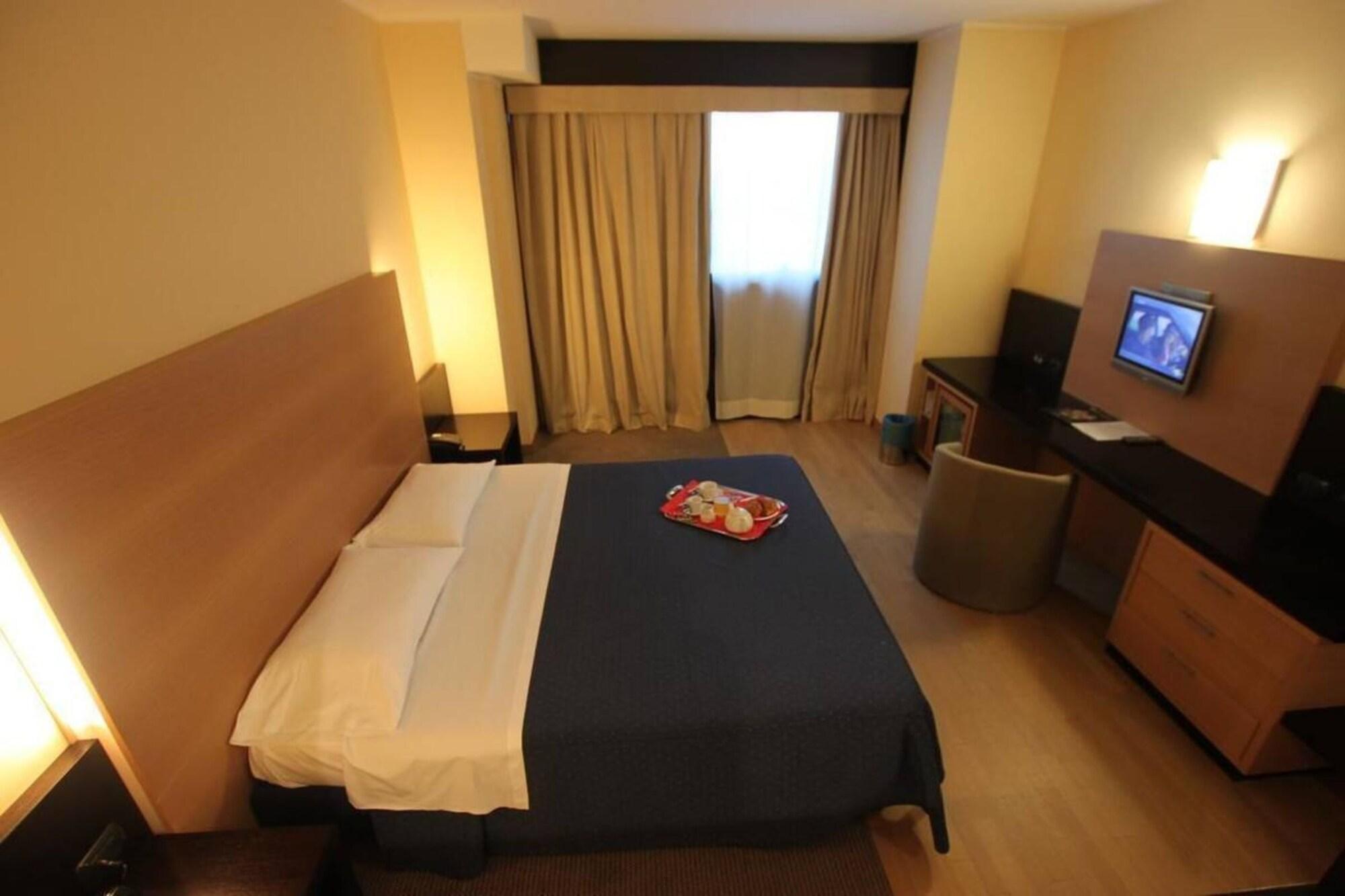Golf Hotel 라이나테 외부 사진