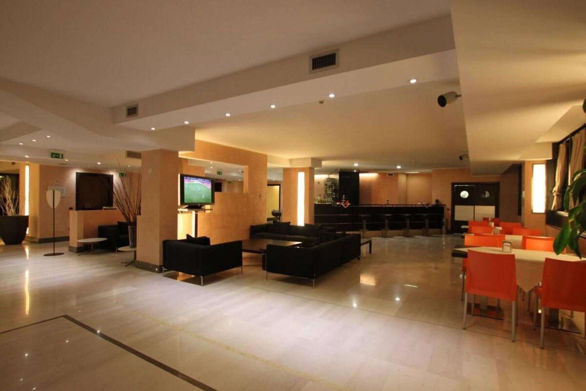 Golf Hotel 라이나테 외부 사진