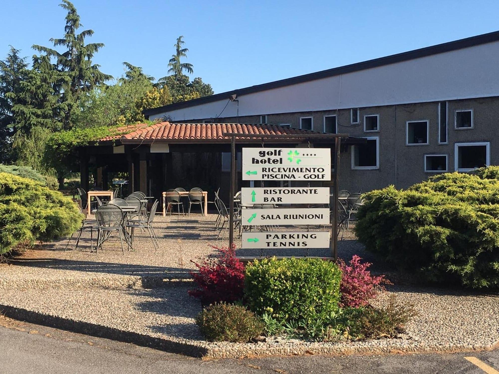 Golf Hotel 라이나테 외부 사진